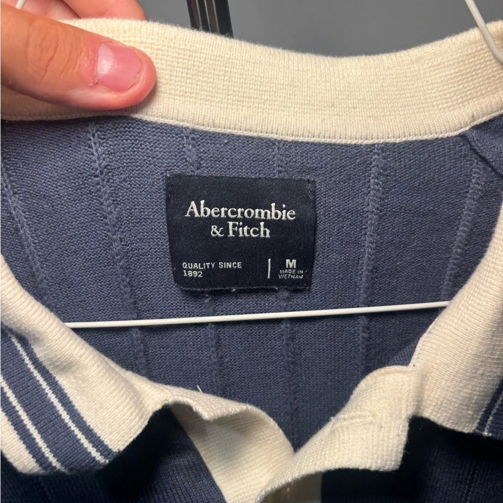 Abercrombie & Fitch Blue Cream Polo Shirt Classic Design - Picture 2 of 4